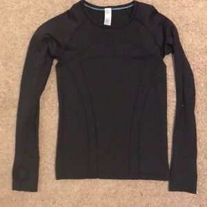 Black ivivva long sleeve top